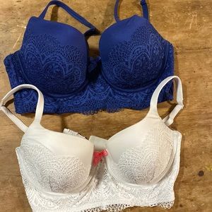 Victoria Secret Demi-Buste 34DD Bras